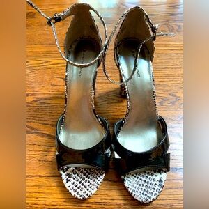 NEW - Bandolino size 10 ankle wrap sandal